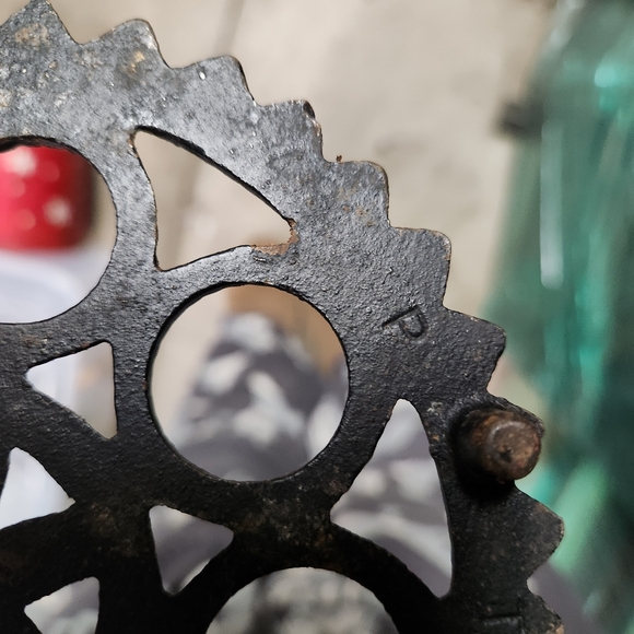 COPY - VINTAGE T-7 "Tulip" John Zimmerman Harner Cast Iron Trivet 9X5 - Picture 11 of 11